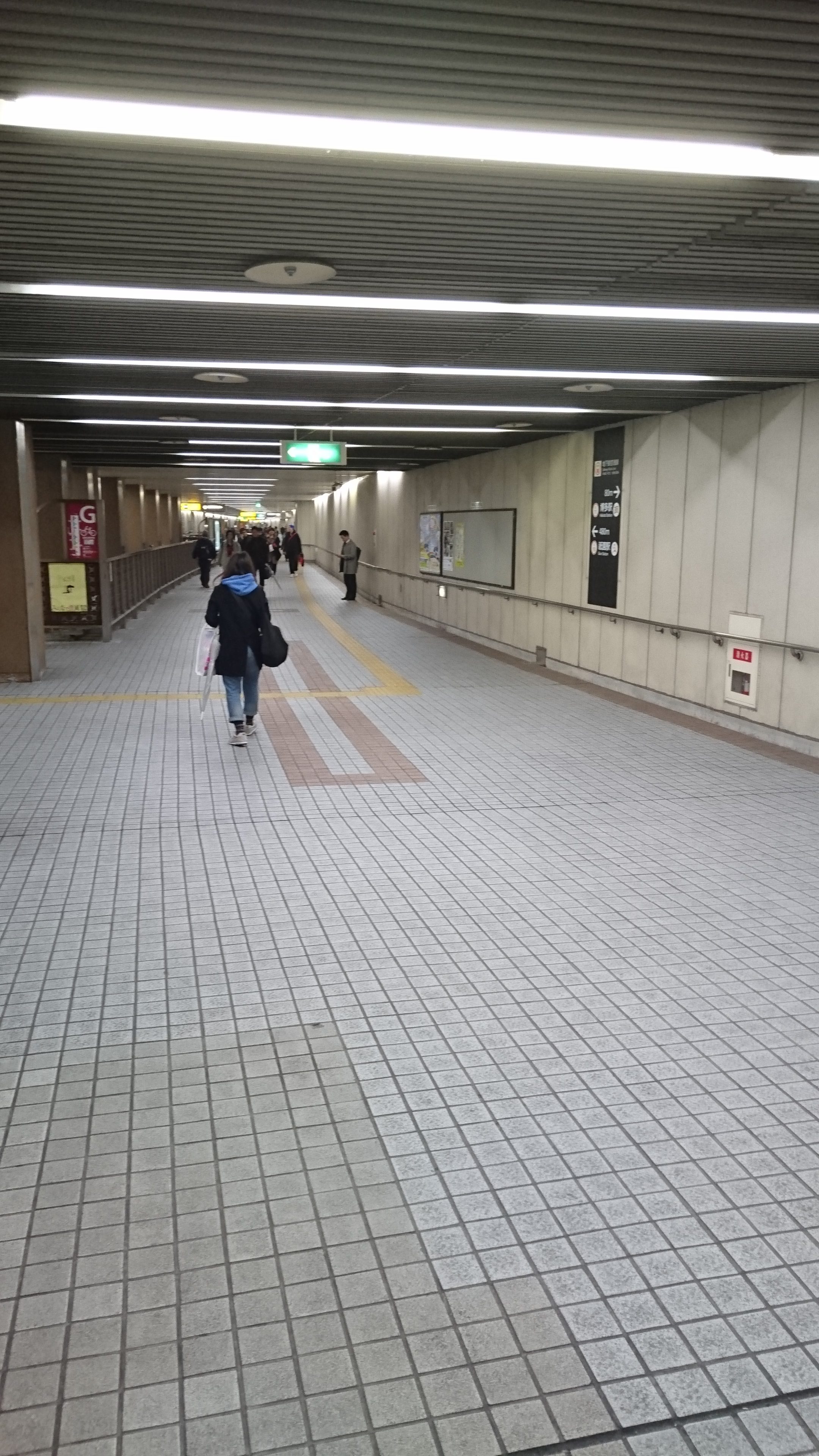 博多駅から祇園駅の地下道