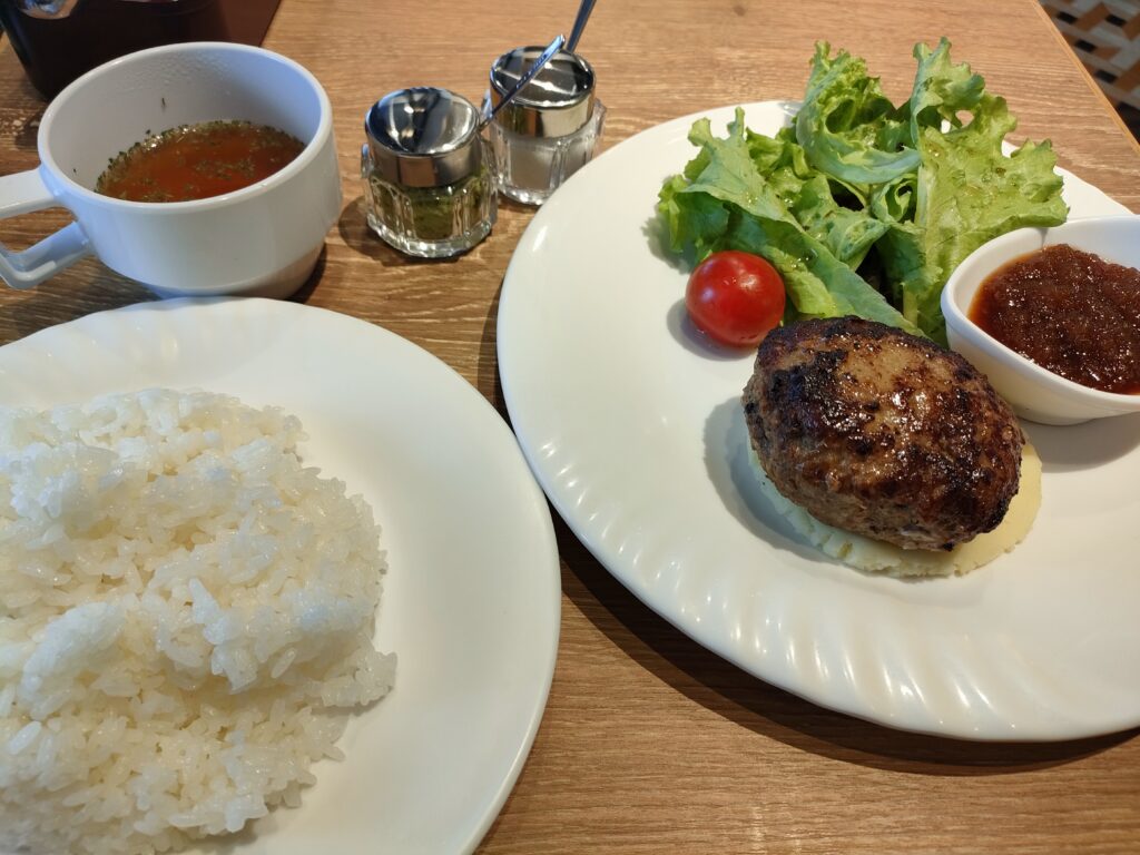 格之進ハンバーグ 阿蘇くまもと空港店